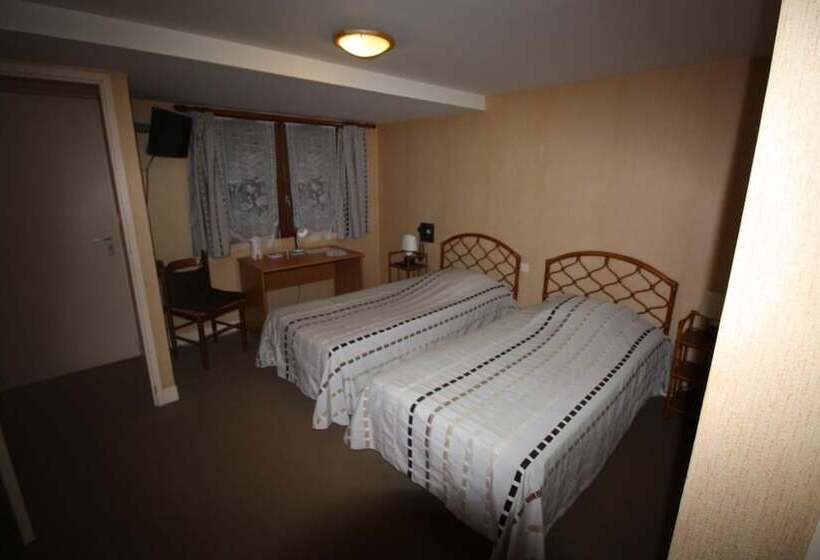 غرفة قياسية رباعية, Les Deux Sapins