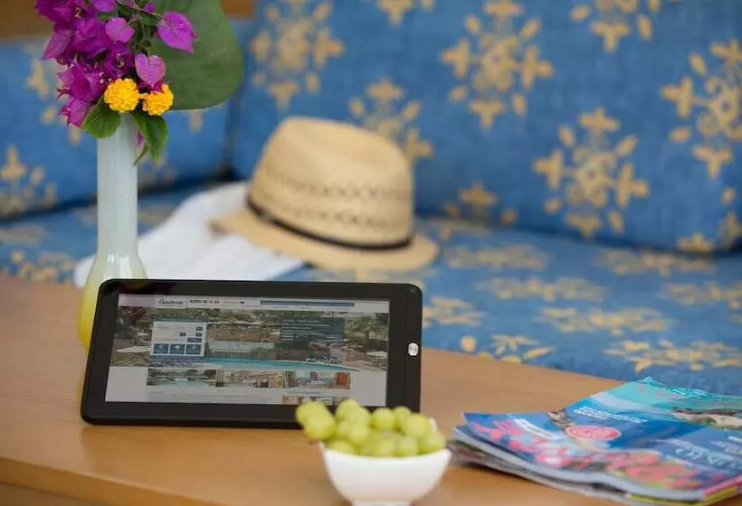 سوییت جونیور, Gavimar La Mirada Hotel And Apartments