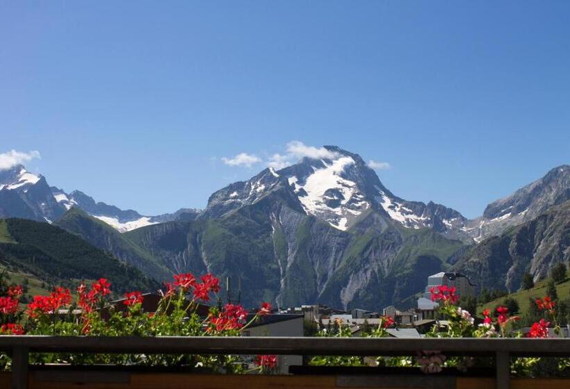 חדר משפחתי, Adret