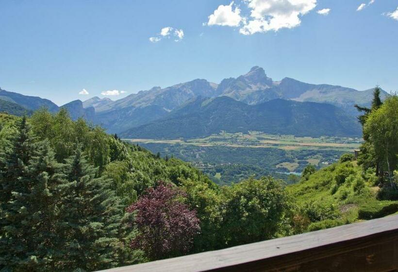 غرفة قياسية مطلة على الجبل, Boustigue Hôtel   Restaurant