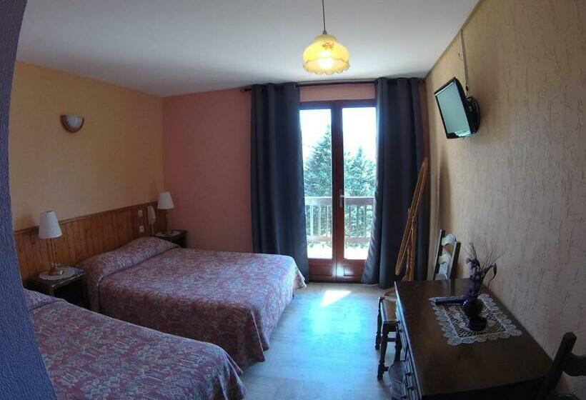 غرفة قياسية ثلاثية, Boustigue Hôtel   Restaurant