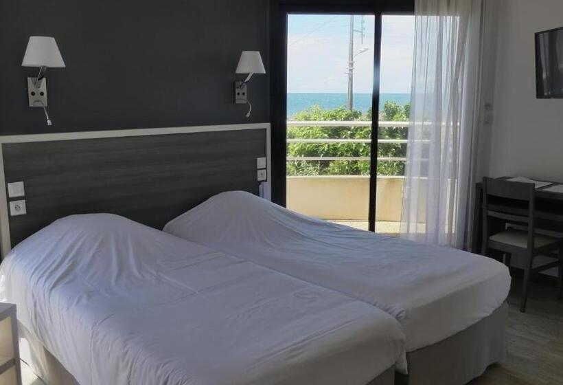 חדר סטנדרט נוף לים עם טרסה, Castel Moor