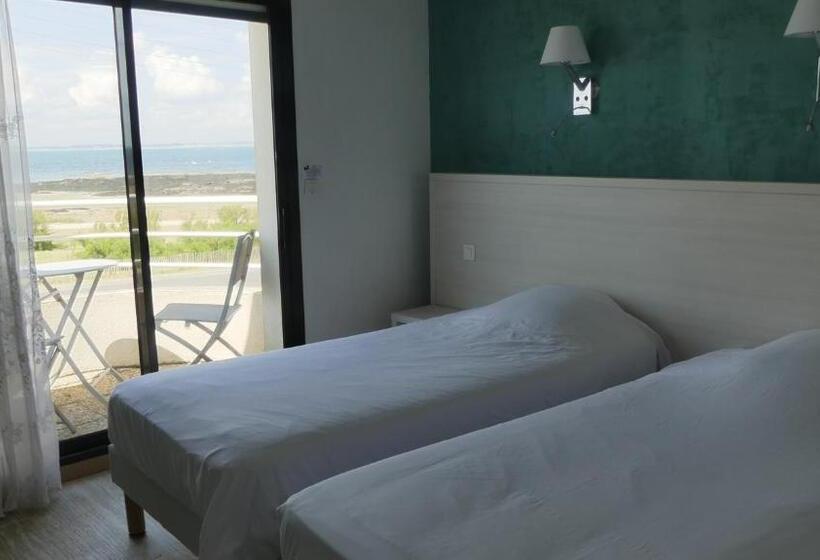 חדר סטנדרט נוף לים עם טרסה, Castel Moor