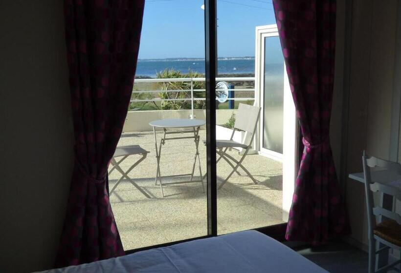 חדר סטנדרט נוף לים עם טרסה, Castel Moor