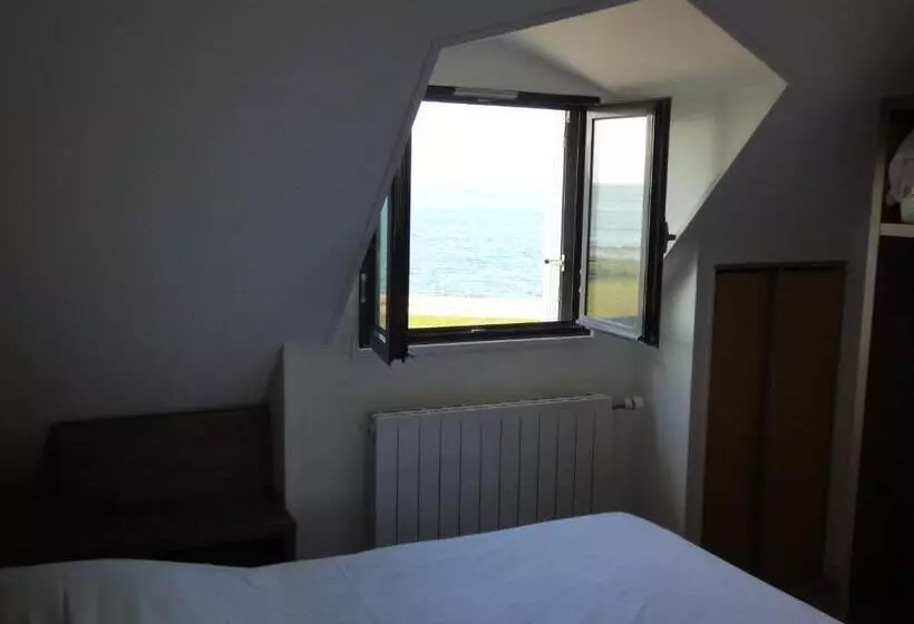 اتاق استاندارد با چشمانداز دریا, Castel Moor