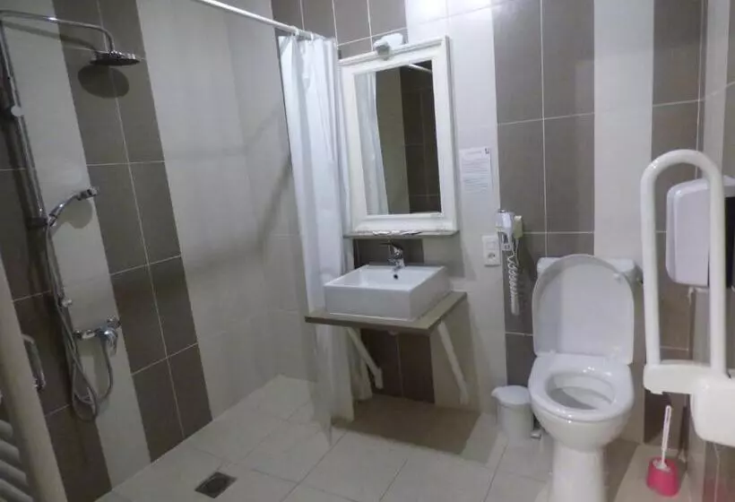 اتاق استاندارد در طبقه همکف, Castel Moor