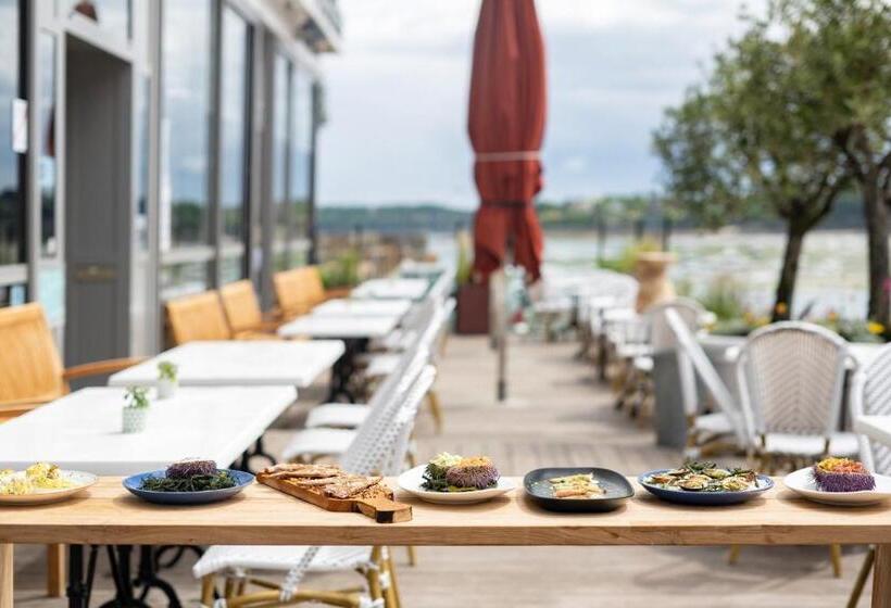 스탠다드 발코니 룸, De La Vallee