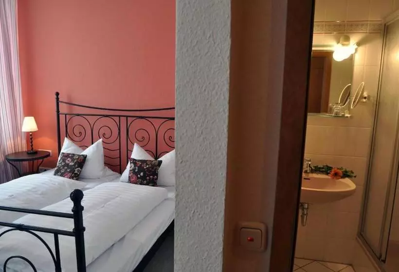 Quarto Triplo Standart, Grader