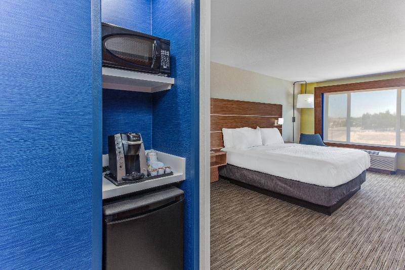 장애인을 위한 킹사이즈 침대 스탠다드 룸, Holiday Inn Express Elk Grove West I 5, An Ihg