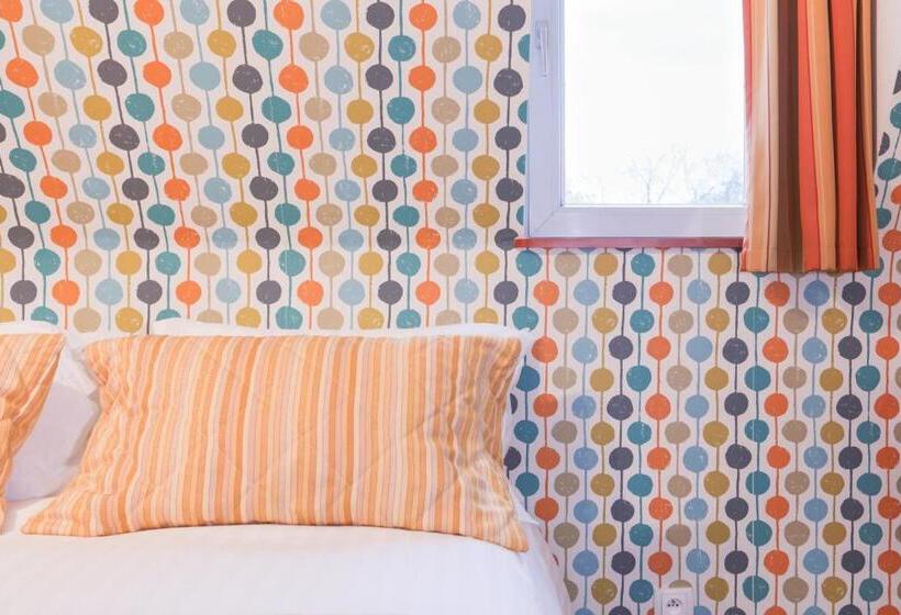 Номер Комфорт, Hôtel Restaurant Des Remparts