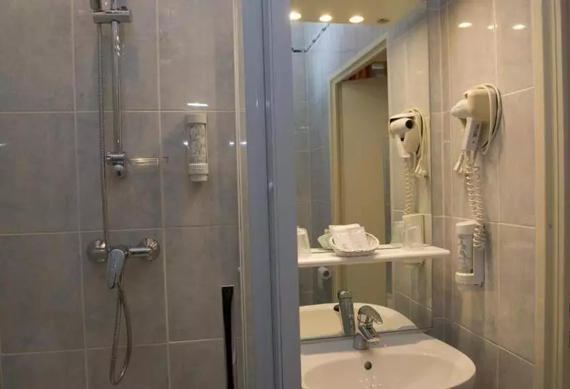 اتاق استاندارد یک نفره, Hôtel Restaurant Des Remparts