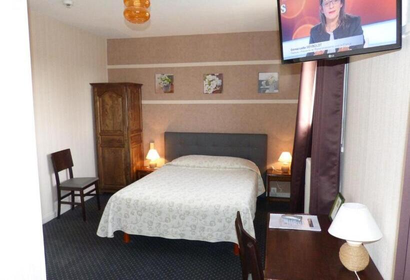 חדר סטנדרט לשלושה, Hôtel Restaurant Le Relais