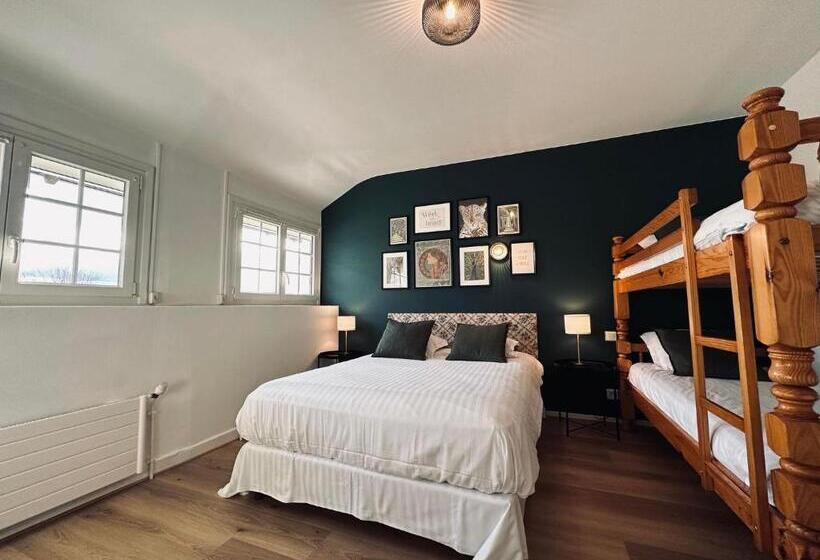 غرفة كلاسيكية ثلاثية, La Promenade