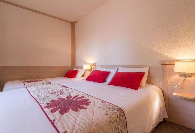 Номер Стандарт Трехместный, Le Bois Dormant Hôtel Restaurant & Spa Logis Hôtel