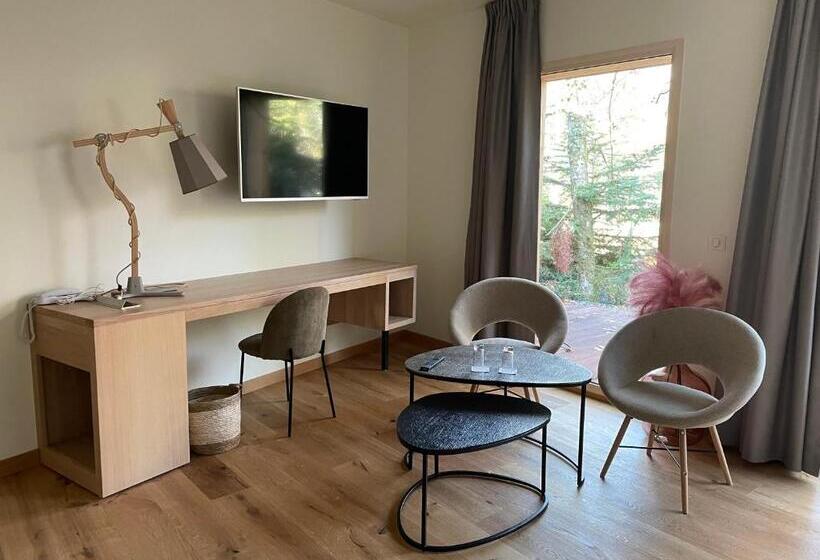 Люкс, Le Bois Dormant Hôtel Restaurant & Spa Logis Hôtel