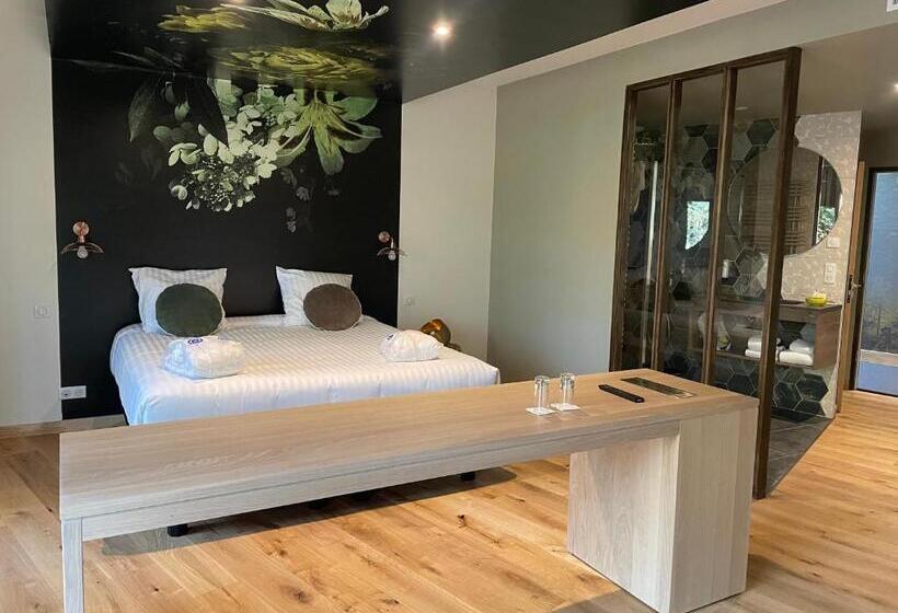 Люкс, Le Bois Dormant Hôtel Restaurant & Spa Logis Hôtel