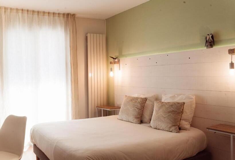 غرفة قياسية مطلّة علي البحر مزوَّدة بشُرفة, Hôtel Le Rivage