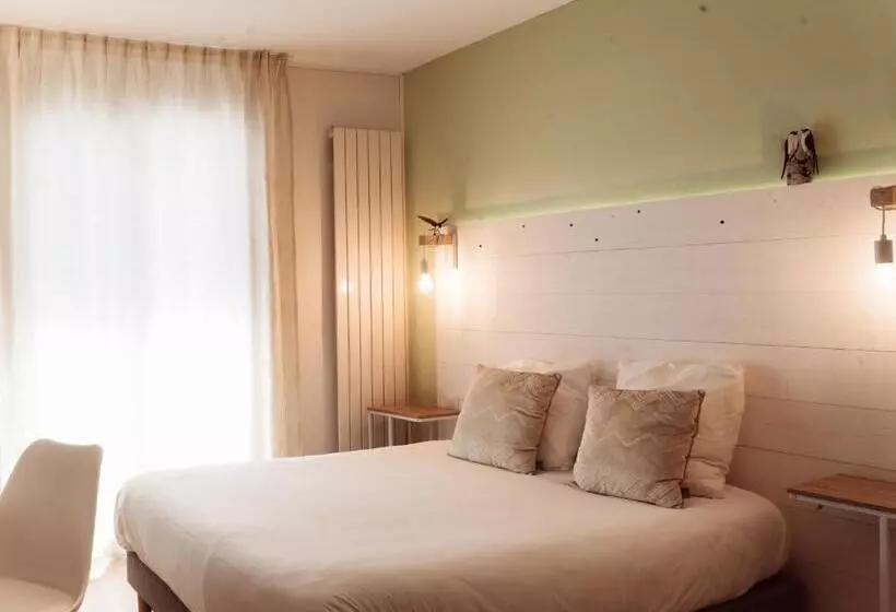 オーシャンビュースタンダードルームバルコニー付き, Hôtel Le Rivage