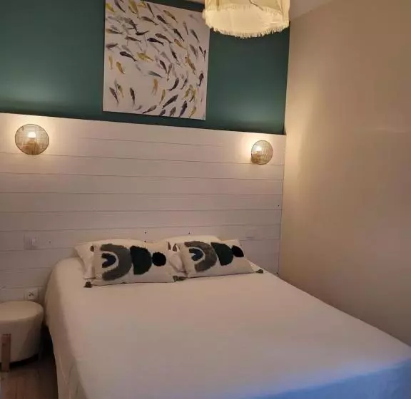 ファミリーステューディオ, Hôtel Le Rivage
