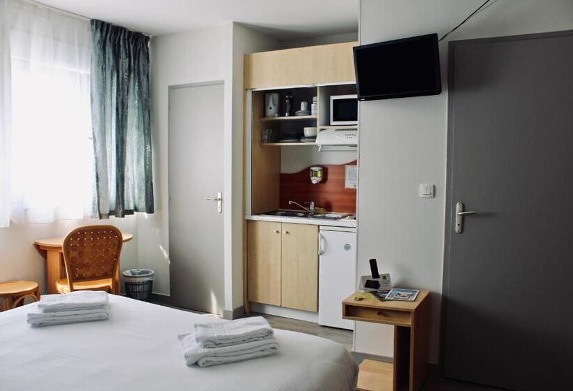 Студия Стандарт, Hôtel Le Rivage