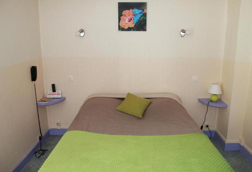 스탠다드 룸, Logis Hôtel Beauséjour