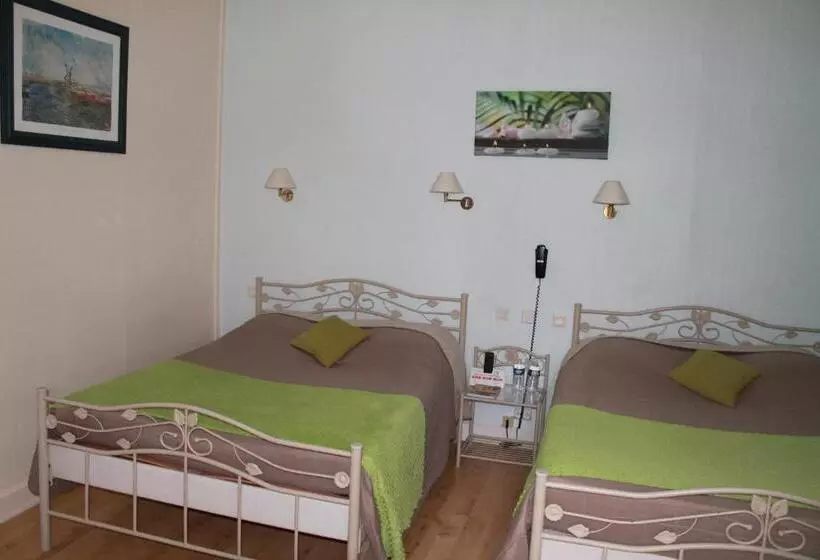 スタンダード４人部屋, Logis Hôtel Beauséjour