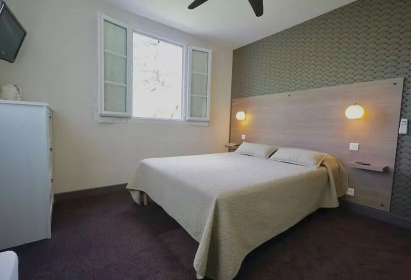スタンダード４人部屋, Logis Hôtel Restaurant Clair Cottage, Chisseaux   Chenonceaux