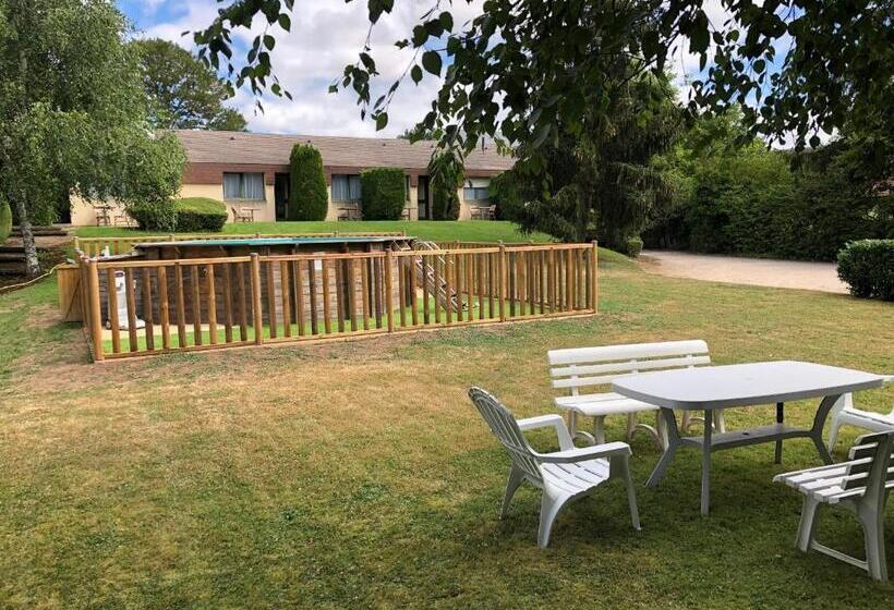 스탠다드 트리플 룸 가든 전망, Logis Hôtel Restaurant Du Lion D Argent Et Des Tanneries