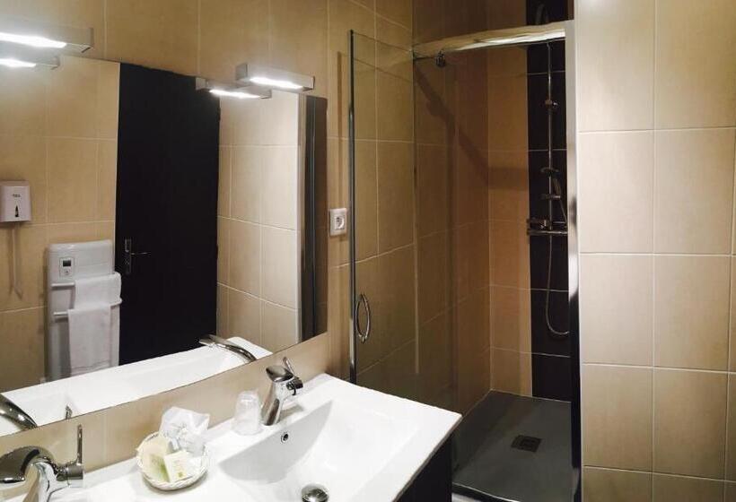 غرفة قياسية, Logis Le Relais De La Voie Sacrée