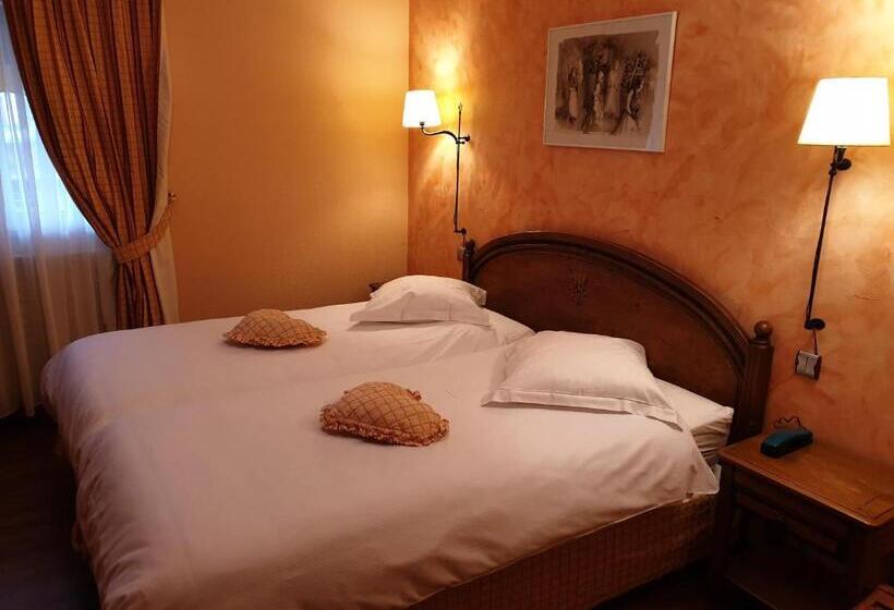 חדר סטנדרט, Logis Hotel Restaurant Le Faudé