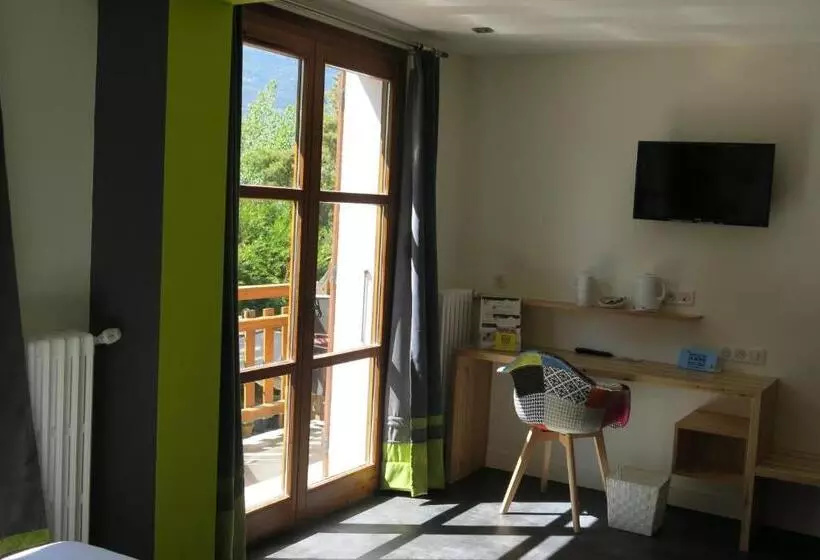 スーペリアールーム, Logis Hôtel Les Peupliers