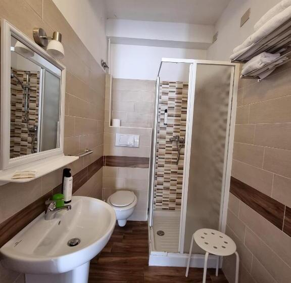 Номер Стандарт Трехместный, Riz