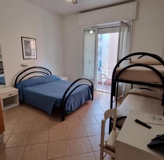 Четырехместный Номер Стандарт, Riz