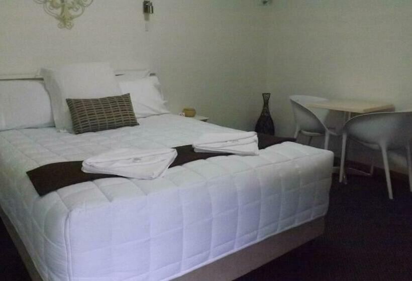 اتاق لوکس, Karuah Motor Inn