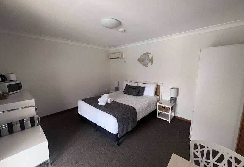 اتاق لوکس, Karuah Motor Inn