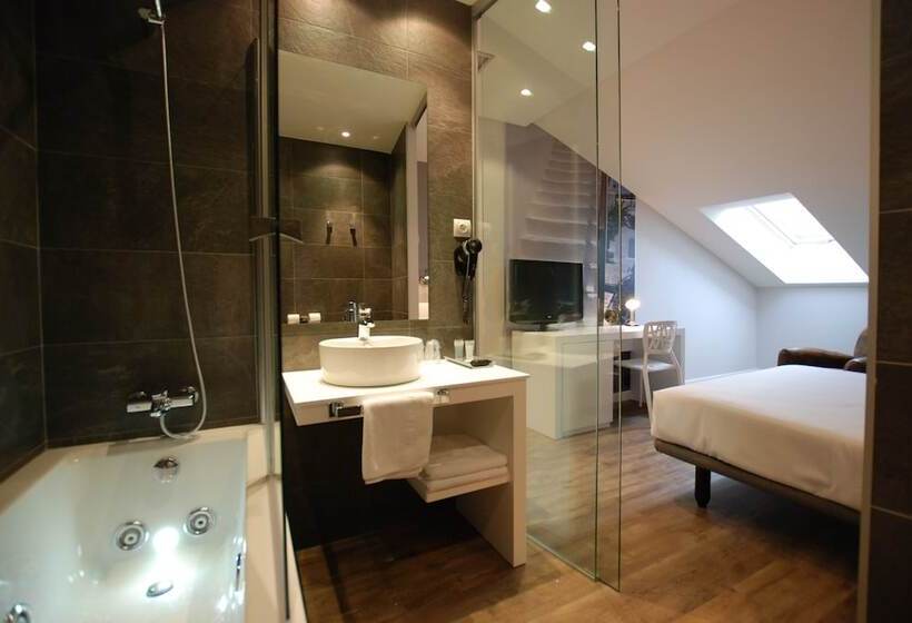 デラックスルーム, Andia