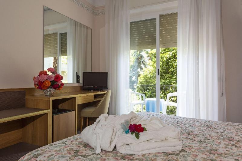 Camera Deluxe, Blue Tree Towers Analia Franco  Tatuape