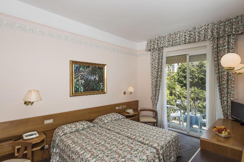 Camera Deluxe, Blue Tree Towers Analia Franco  Tatuape