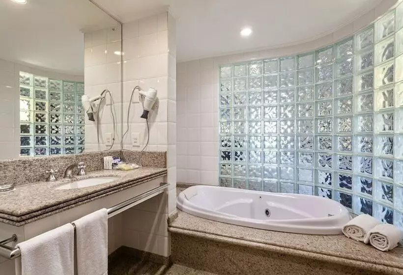 سوئیت پریمیوم, Blue Tree Towers Joinville