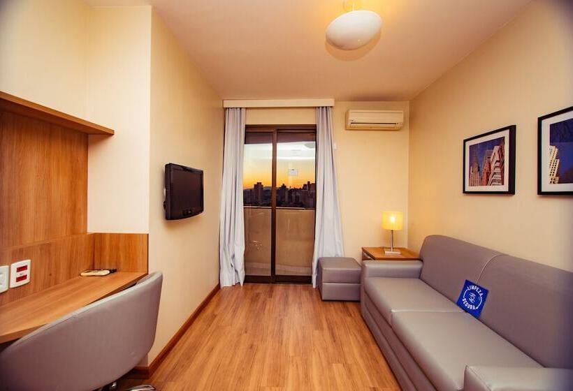 Номер Deluxe, Blue Tree Towers Millenium Porto Alegre