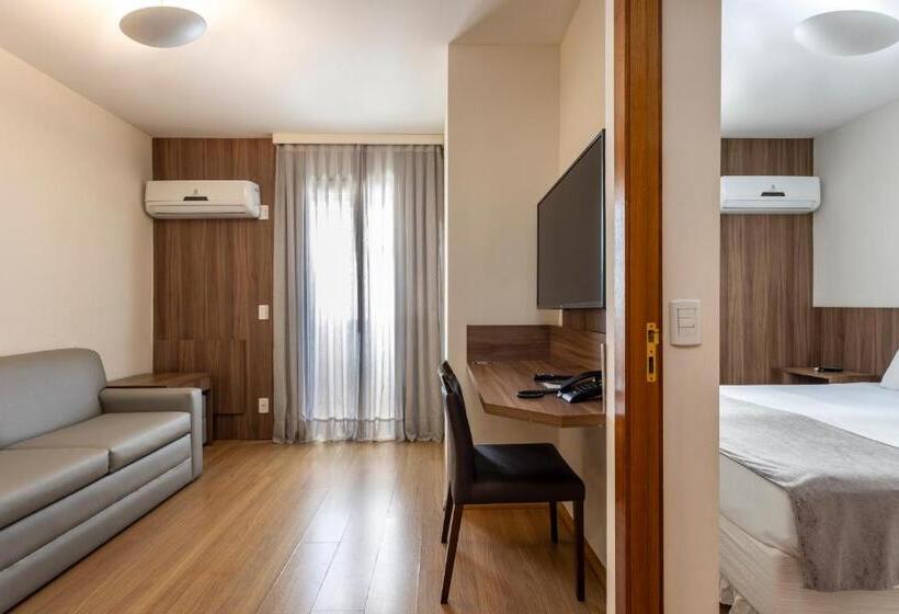 Номер Deluxe, Blue Tree Towers Millenium Porto Alegre