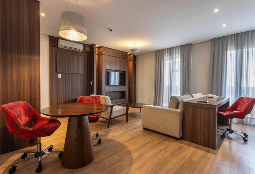 Люкс Премиум, Blue Tree Towers Millenium Porto Alegre