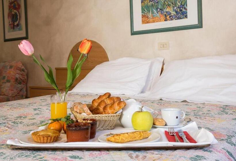 חדר סטנדרט לארבעה, Centro