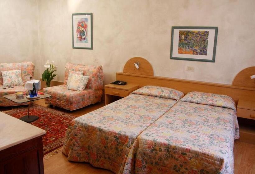 חדר סטנדרט לארבעה, Centro