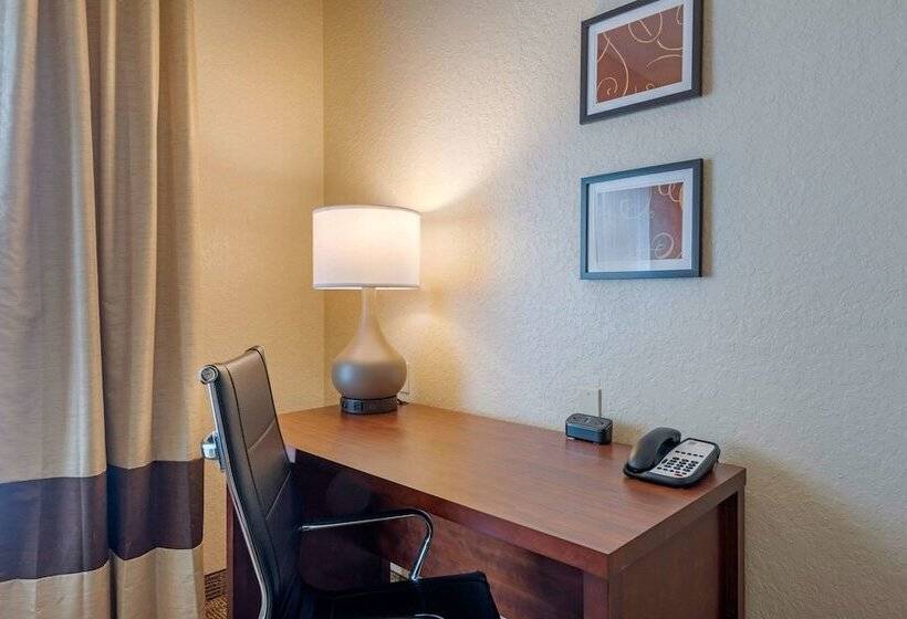 Suíte, Comfort Suites Downtown