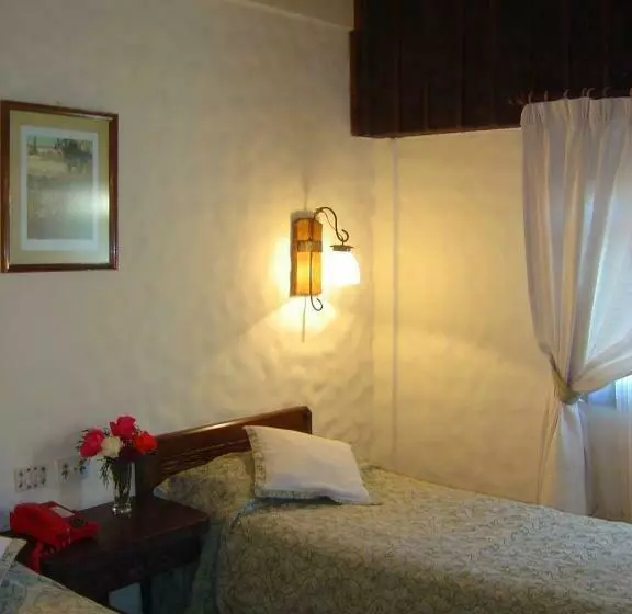 اتاق خانوادگی, Hosteria La Posta Del Cazador