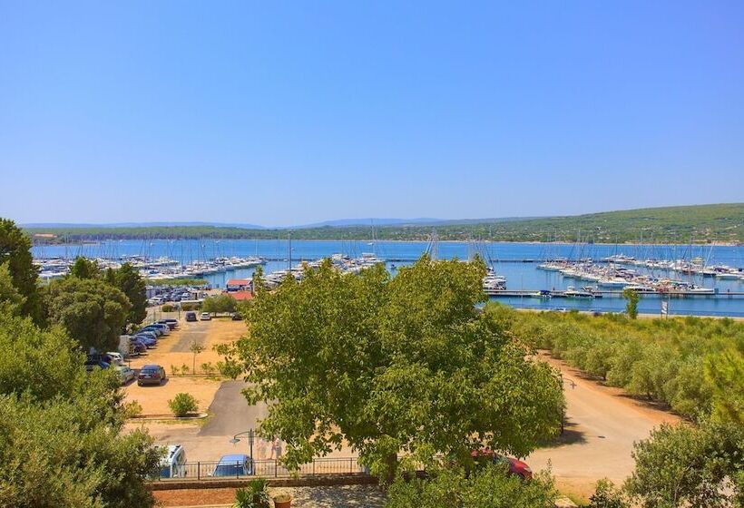 غرفة سوبيريور مطلّة علي البحر, Kanajt