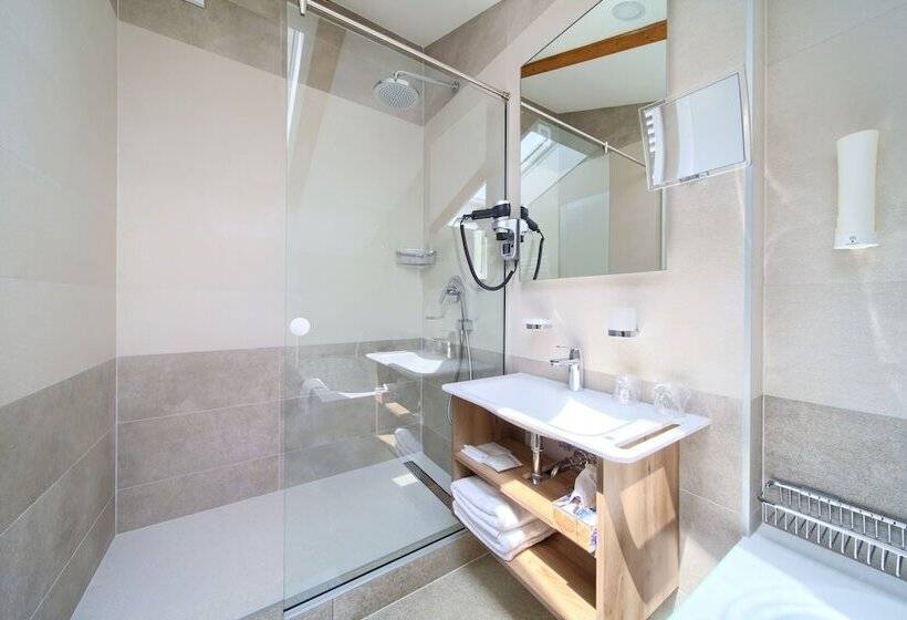 شقة غرفة واحدة, Kanajt