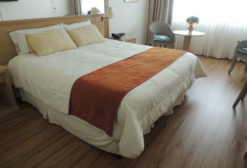 غرفة قياسية, La Foret