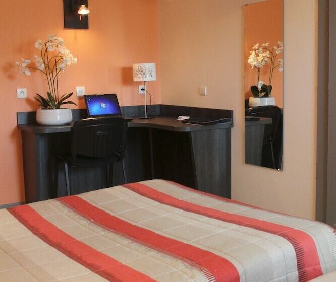 Четырехместный Номер Стандарт, Le Saint Vincent Lyon Sud